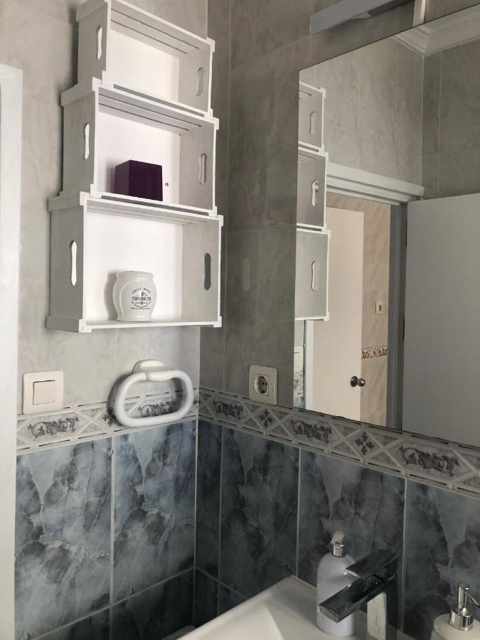Apartamento Vacacional En El Centro De Tarifa Bagian luar foto